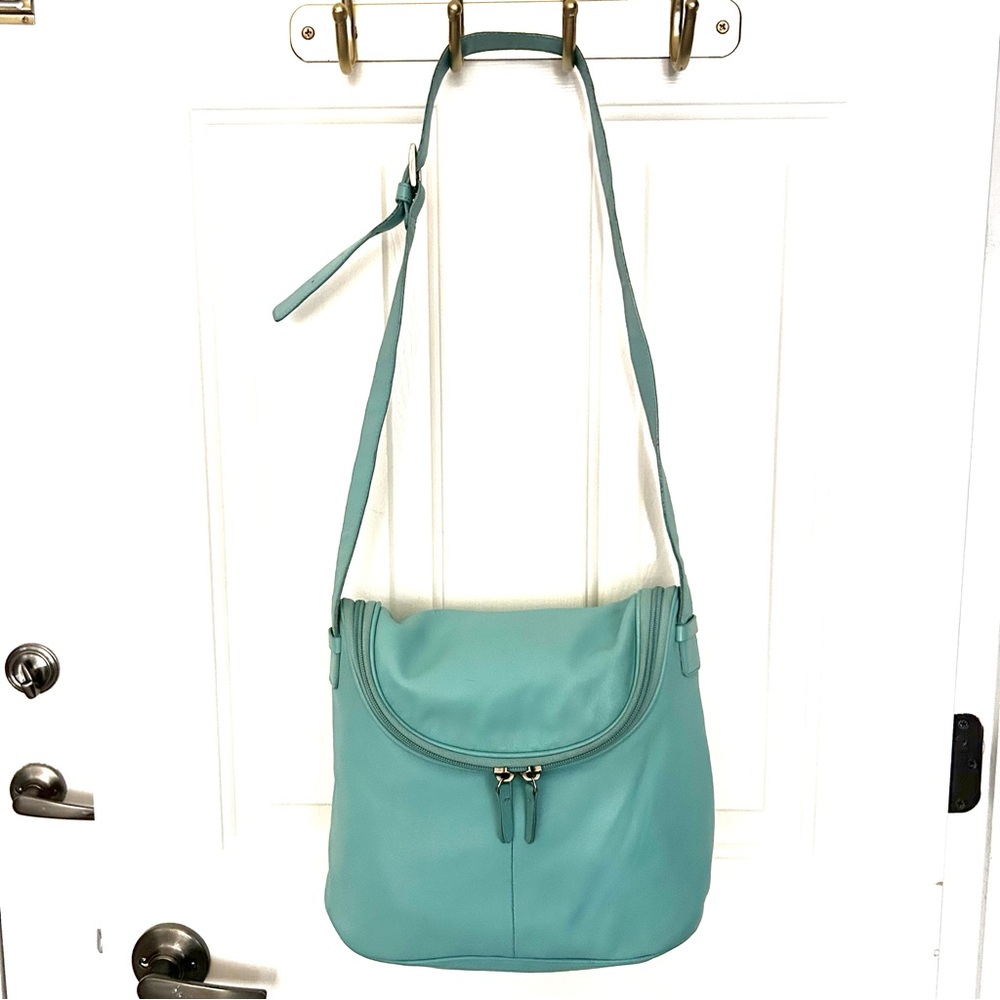 Classic Maxx New York Aqua/Teal Leather Crossbody/Shoulder Bag Excellent Cond.